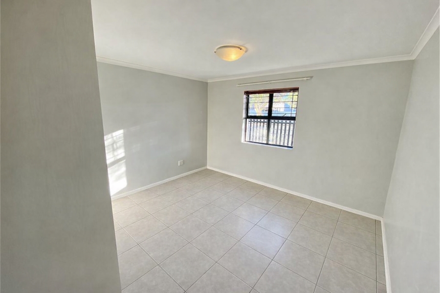 2 Bedroom Property for Sale in Heritage Park Western Cape